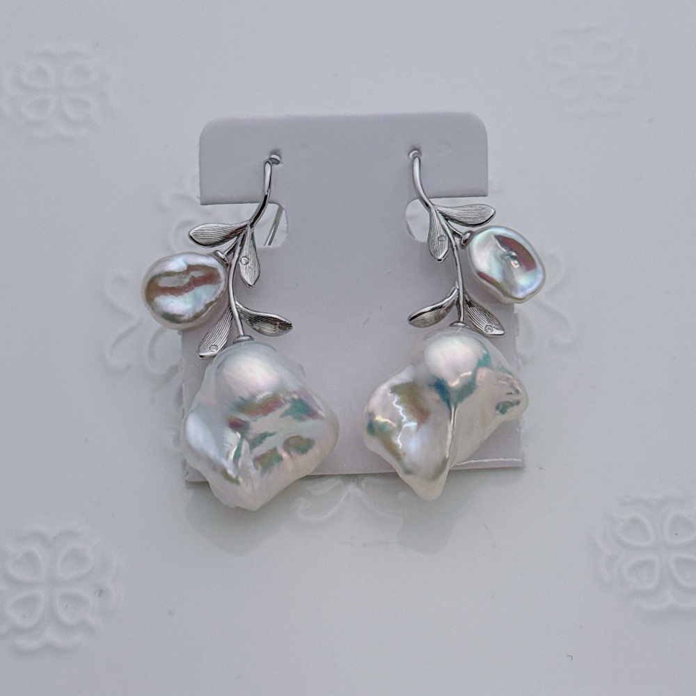 26E116 S925 High Quality Flame Ball Freshwater Baroque Pearl Hook Earring